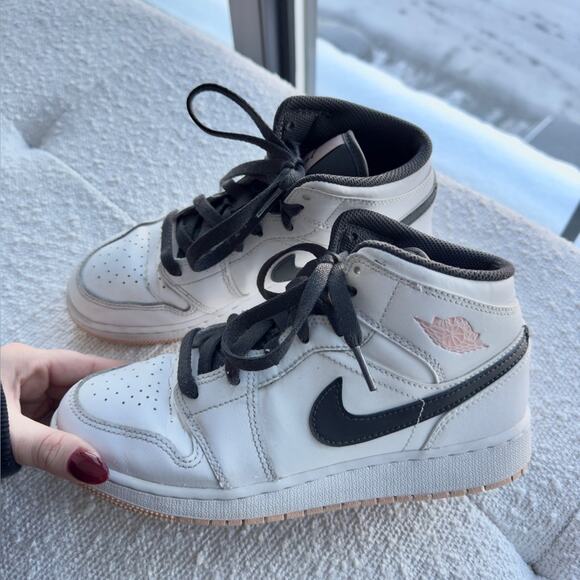 Nike Air Jordan 1 Mid GS Artic Orange Pink Size 5.5Y - Picture 11 of 11